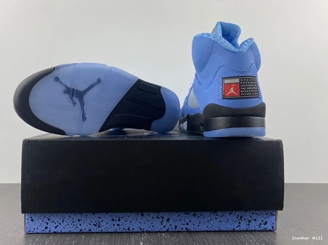Jordan UNC 5 943 Trendy DV1310-401 0525